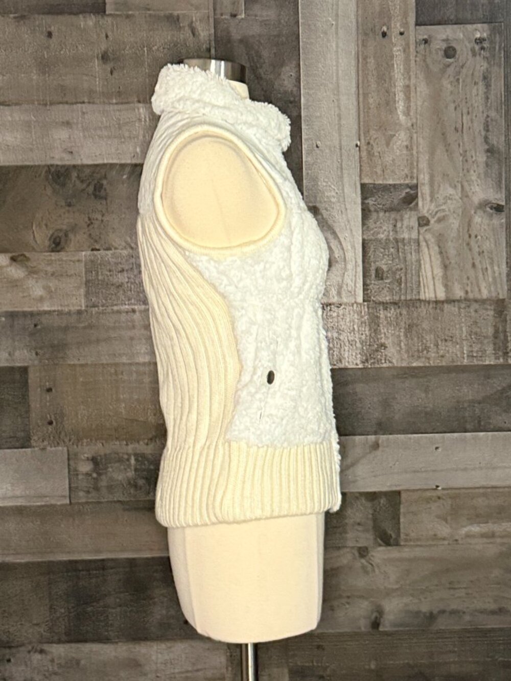 Powder River Outfitters faux fur vest small glam rhinestones western winter - Picture 9 of 11